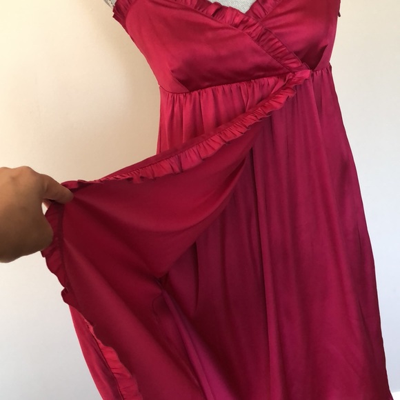 H&M fuschia pink satin feel dress. (Never worn). - Picture 8 of 9